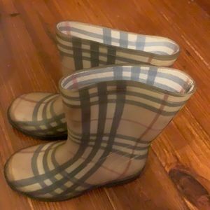 Burberry classic plaid rain boots